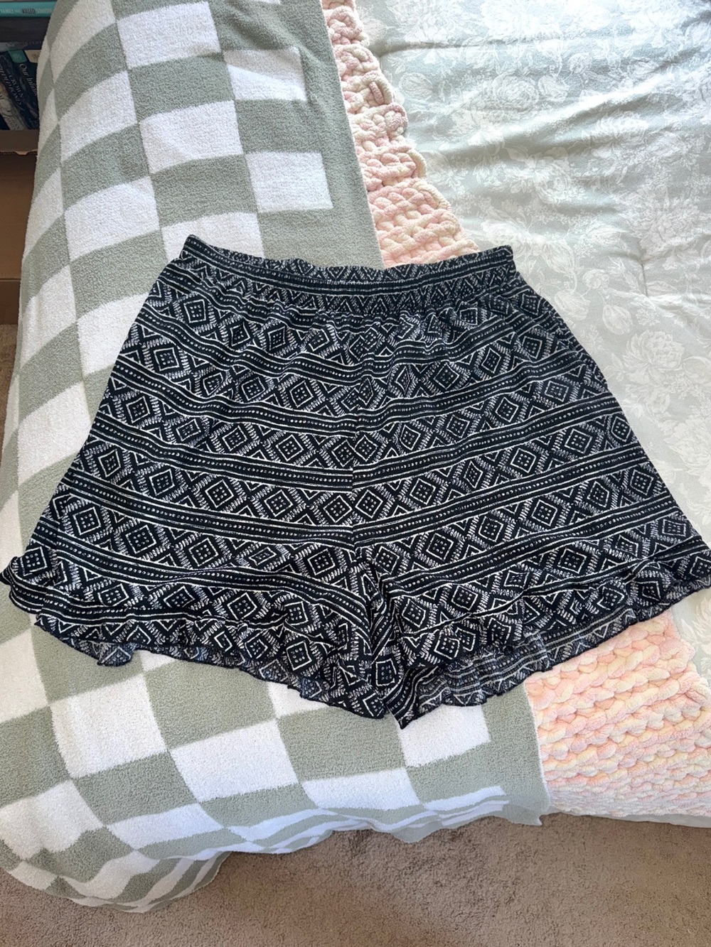 LuLaRoe Black and White Patterned Women's Shorts
